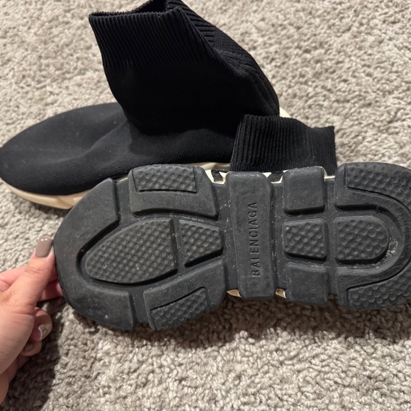 Black sneakers - Picture 5 of 5